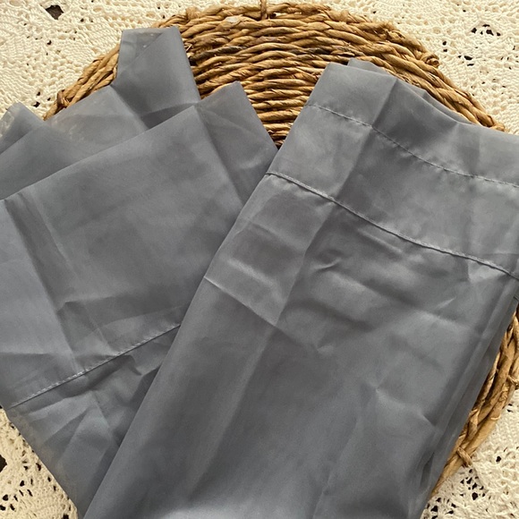 Mainstays marjorie voile gray sheer curtain one panel 59“ x 63“ new rod pocket - Picture 3 of 6